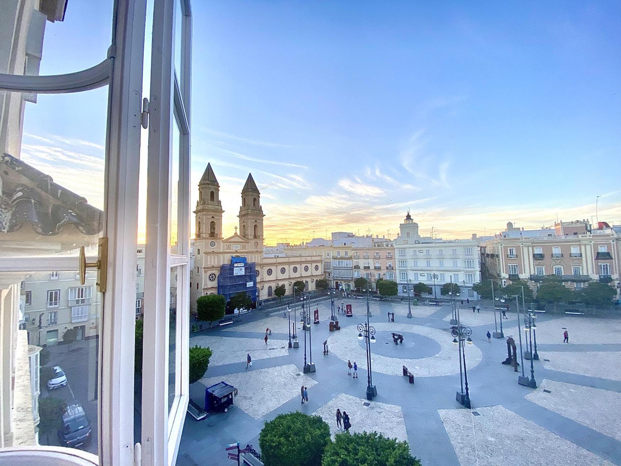 Inncadizpalacio Apolo Dış mekan fotoğraf